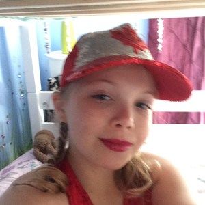 Meet your Posher, Ava